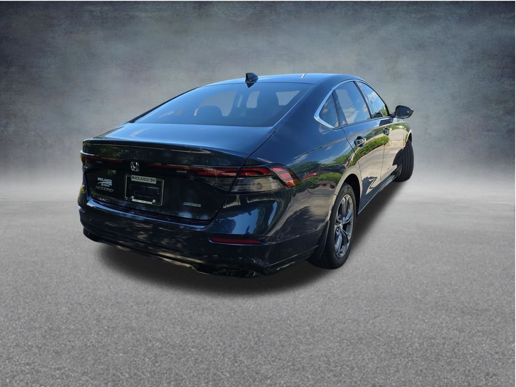 Used 2024 Blue Honda EX-L image 3