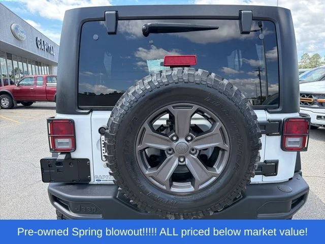 Used 2018 White Jeep Unlimited Rubicon image 11