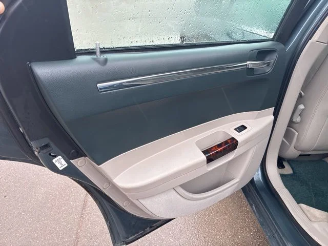 Used 2006 Green Chrysler Base image 12