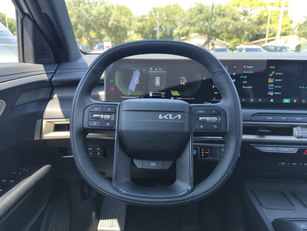 New 2027 Ivory Silver Kia EX image 17