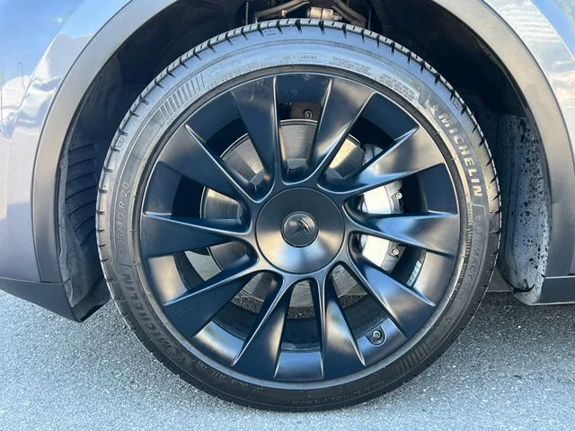 Used 2023 Midnight Silver Metallic Tesla Long Range image 11