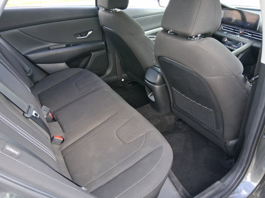 2025 Hyundai Elantra SEL - Photo 18