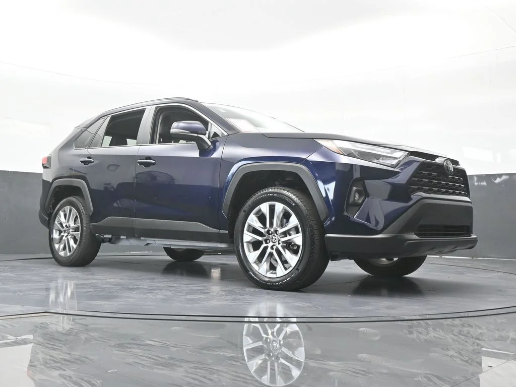 Used 2025 Blueprint Toyota XLE Premium image 63