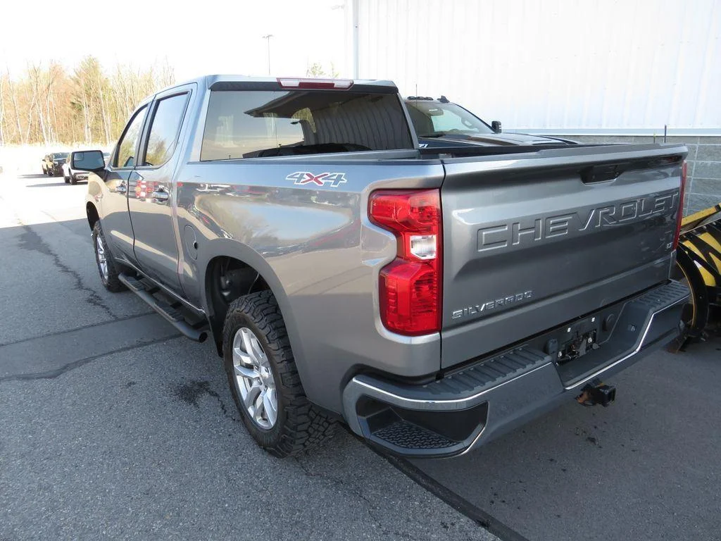 Used 2022 Steel Metallic Chevrolet LT image 13