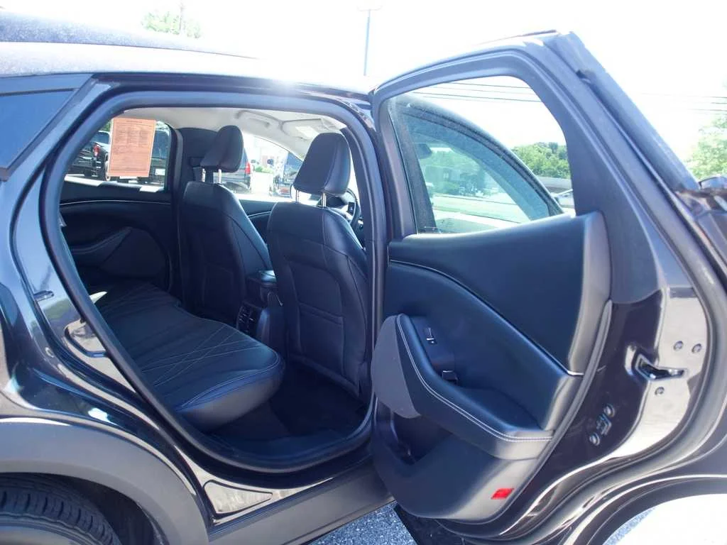 Used 2021 Gray Ford Select image 31