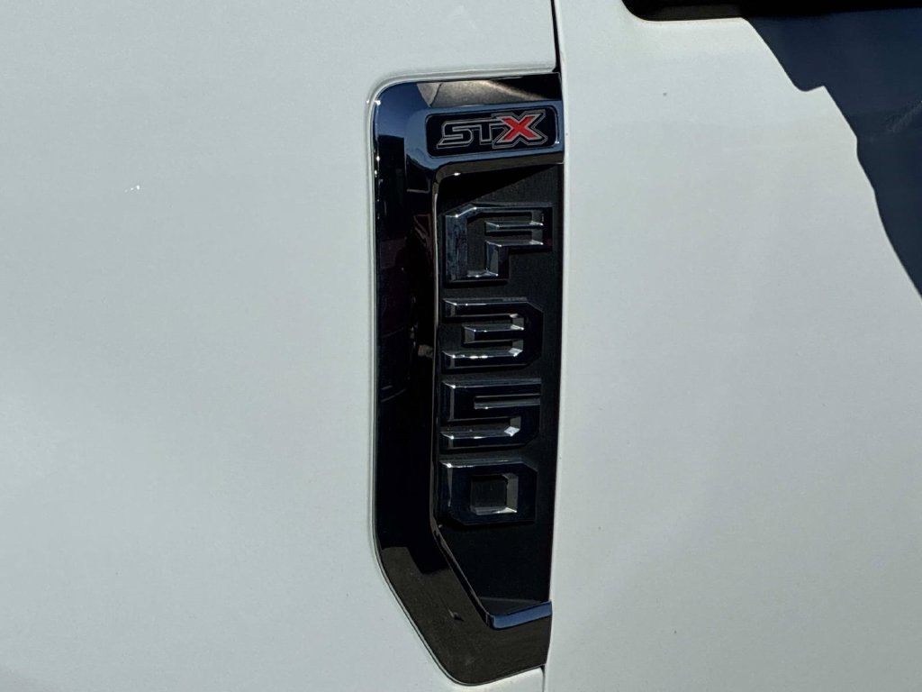 Used 2022 White Ford XL image 16