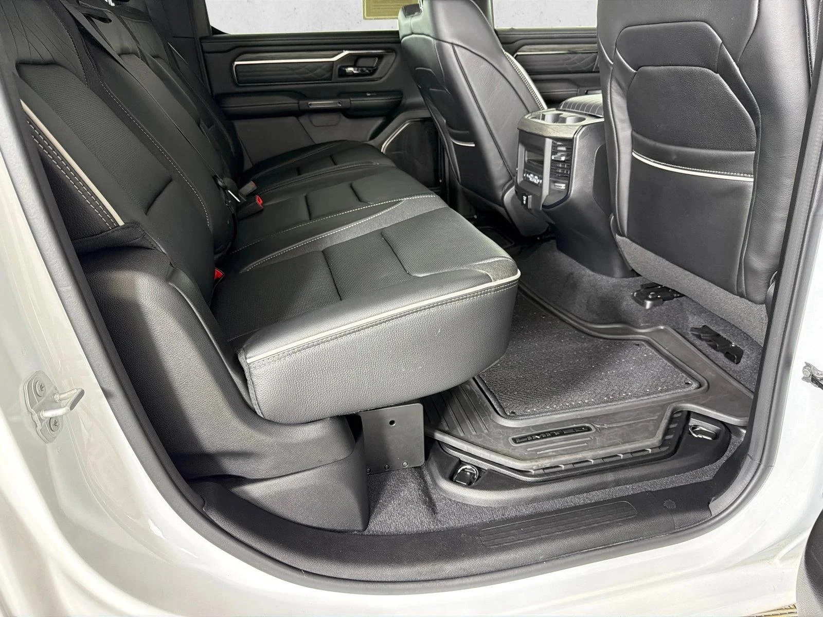 Used 2025 White Ram Limited image 17
