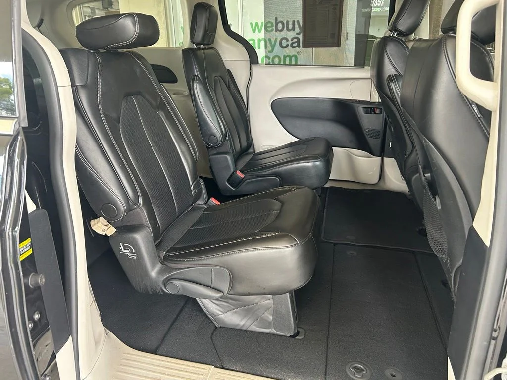 Used 2021 Black Chrysler LXI image 26