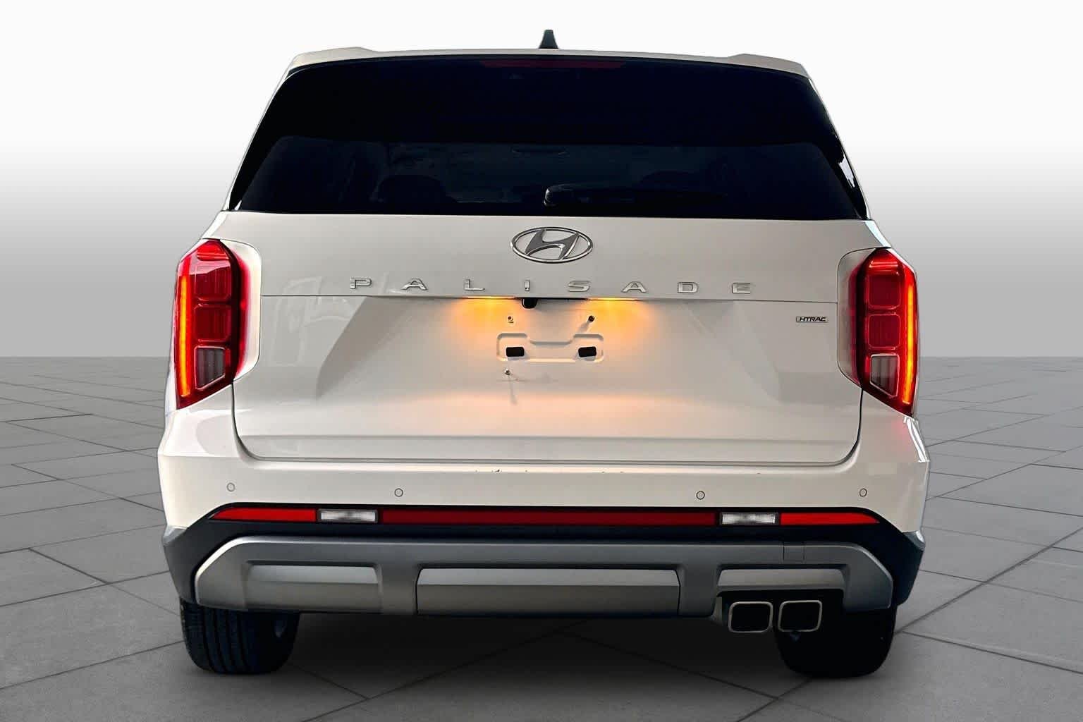Used 2024 Hyper White Hyundai Limited image 5