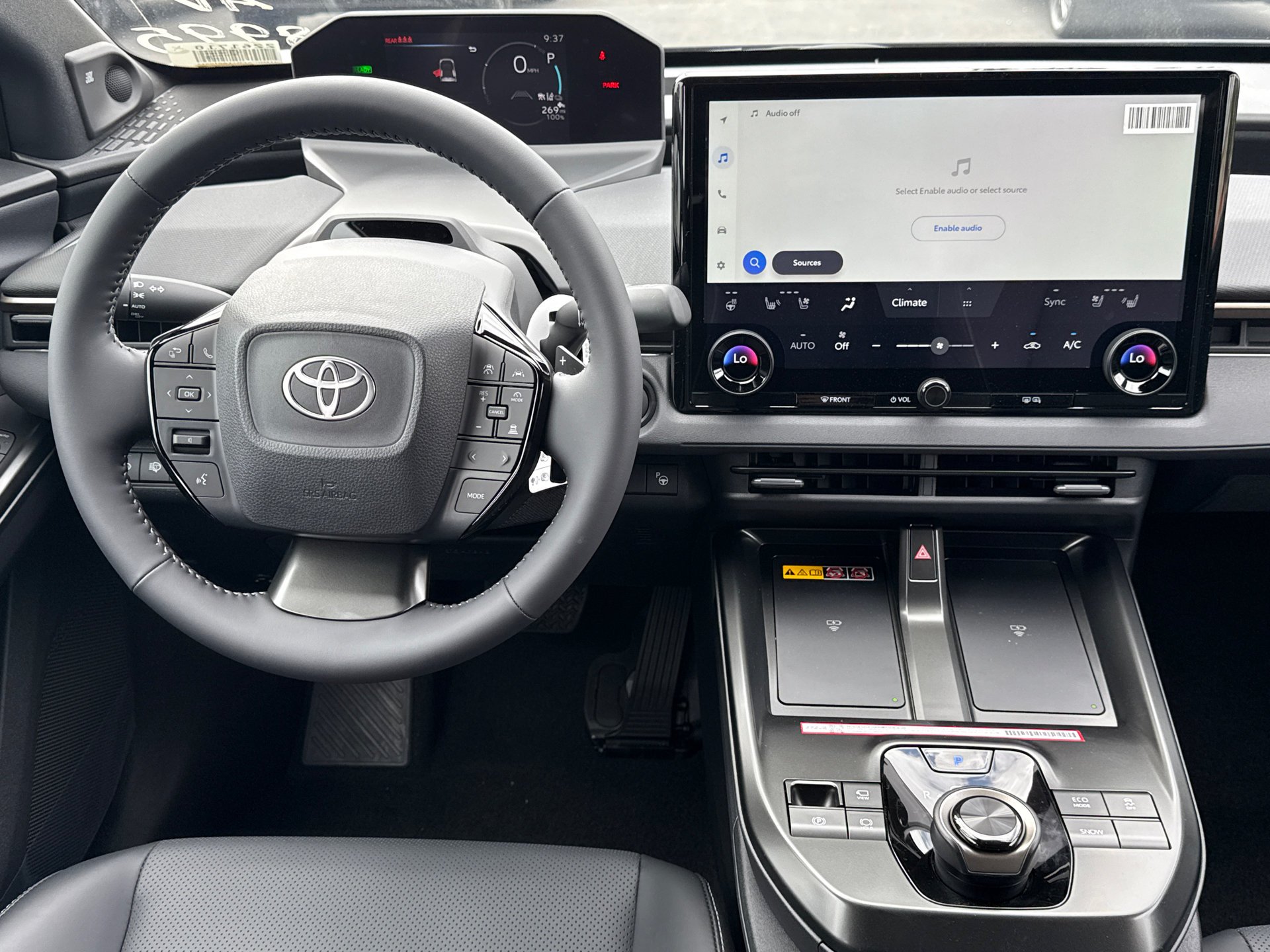 New 2026 Wind Chill Pearl with Midnight Black Metallic roof <sup>1</sup> Toyota  Limited image 22