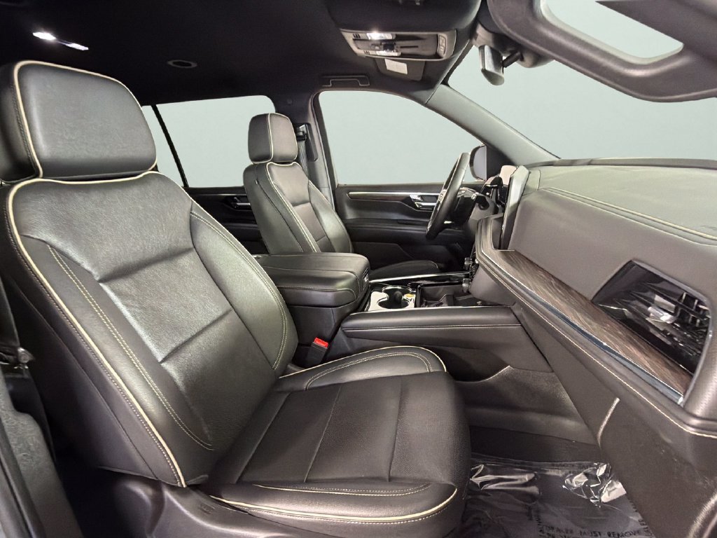 Used 2025 Sterling Gray Metallic Chevrolet Premier image 33
