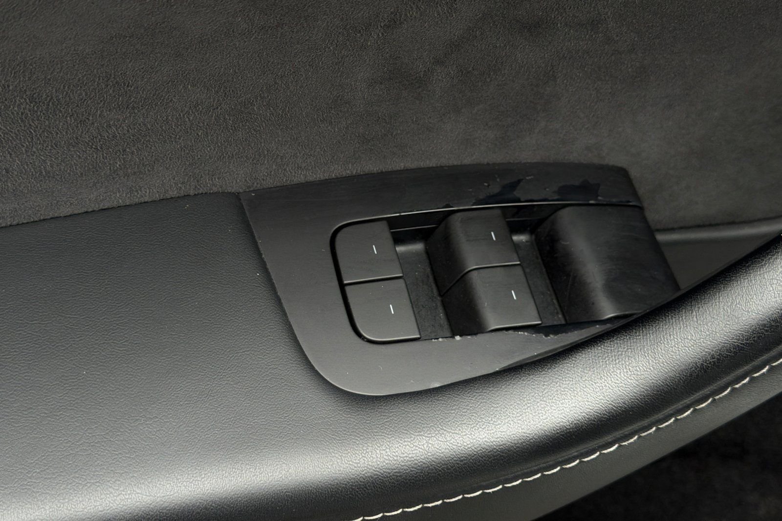 Used 2023 White Tesla Long Range image 25