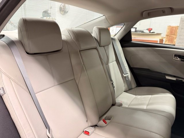 Used 2017 White Toyota XLE image 19