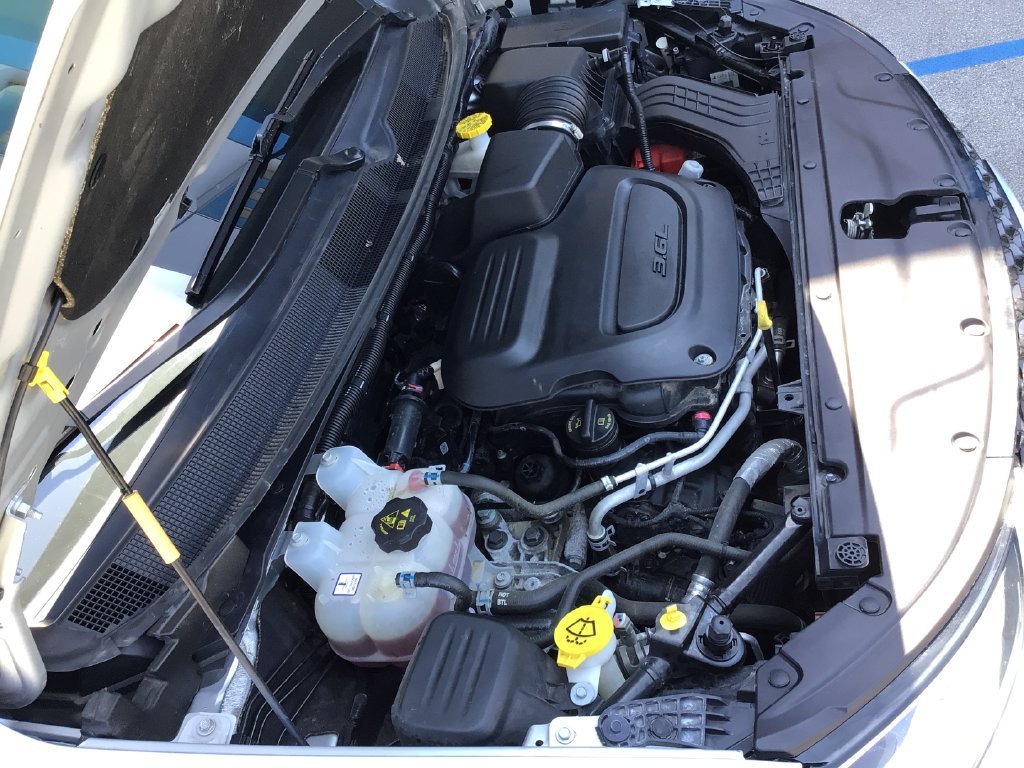 Used 2024 Silver Chrysler Touring L image 35