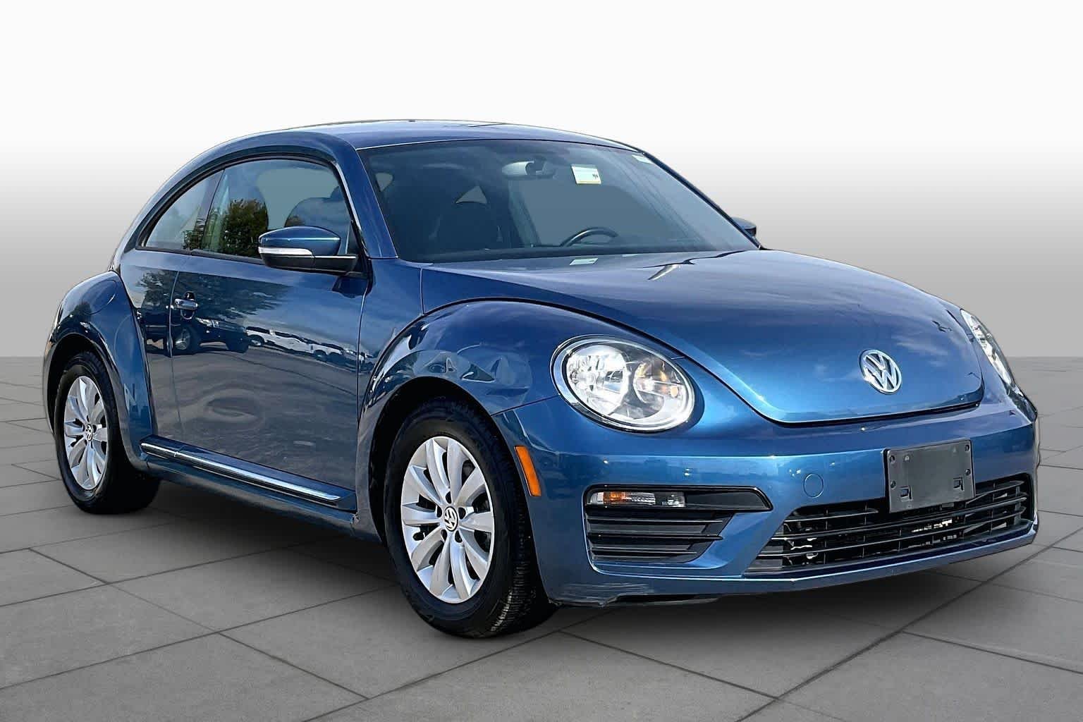 Used 2019 Silk Blue Metallic Volkswagen S image 3