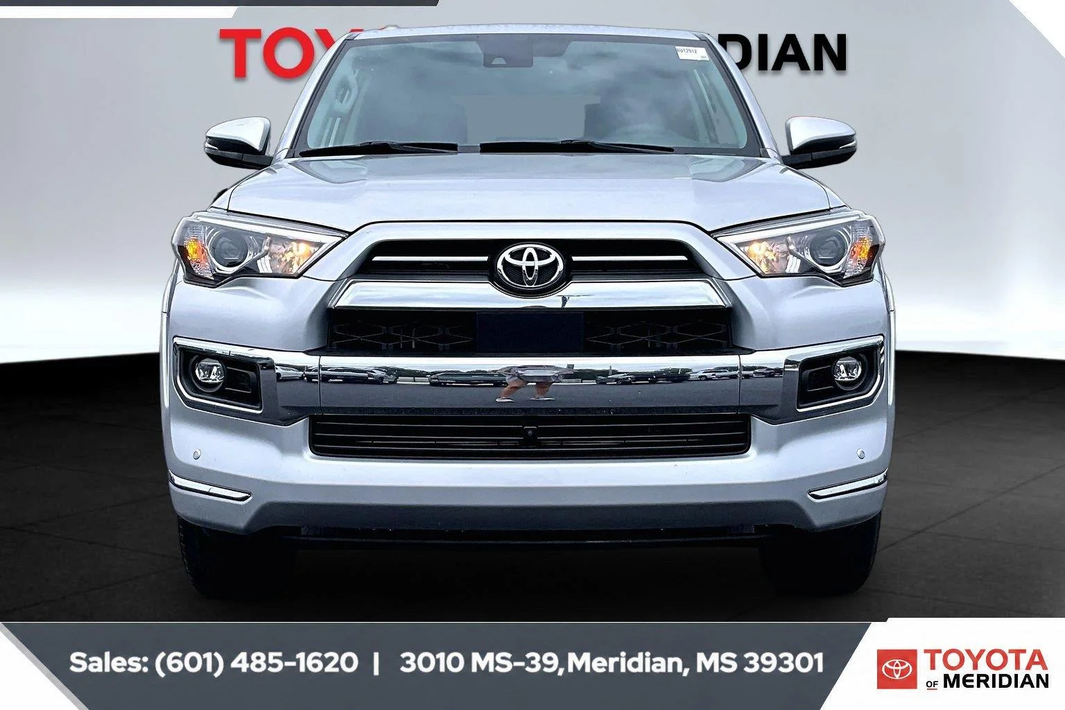 Used 2022 Classic Silver Metallic Toyota Limited image 3