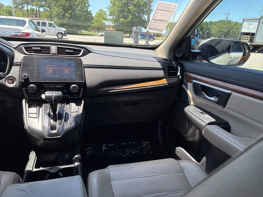 Used 2017 Sandstorm Metallic Honda Touring image 10