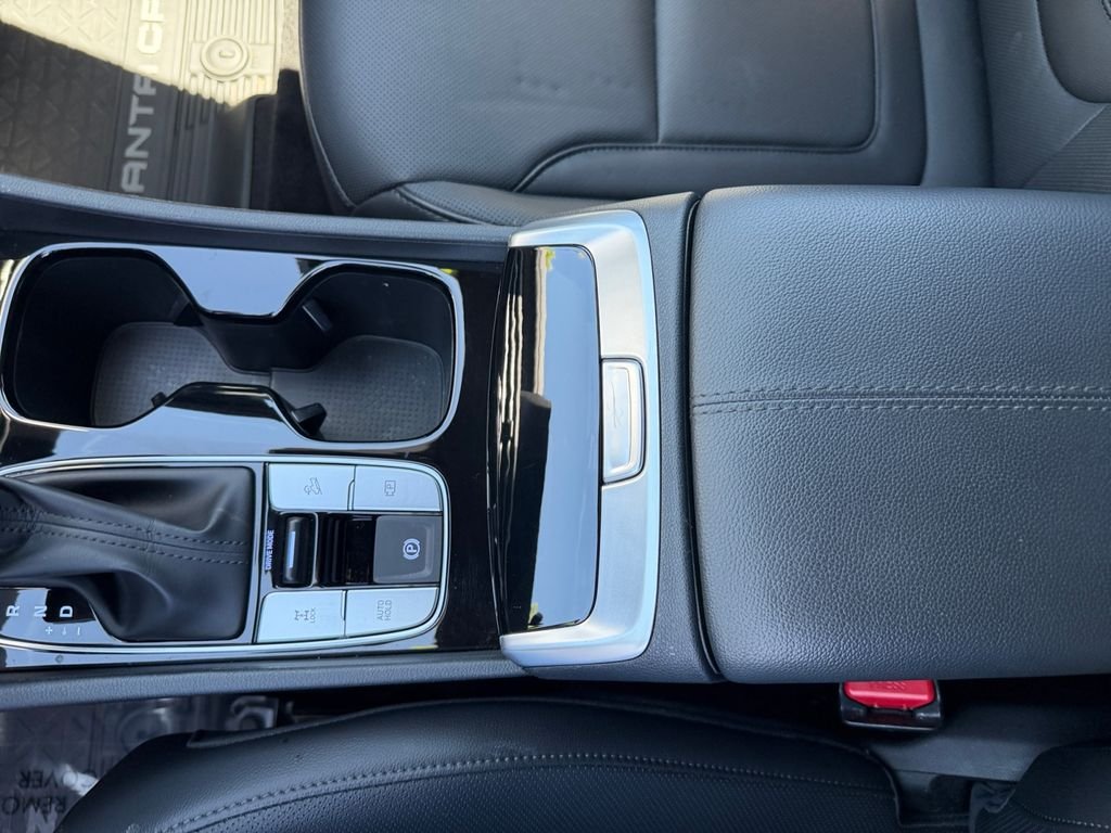 Used 2025 Black Hyundai XRT image 23