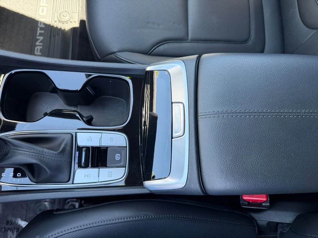 Certified Used 2025 Black Hyundai XRT image 23