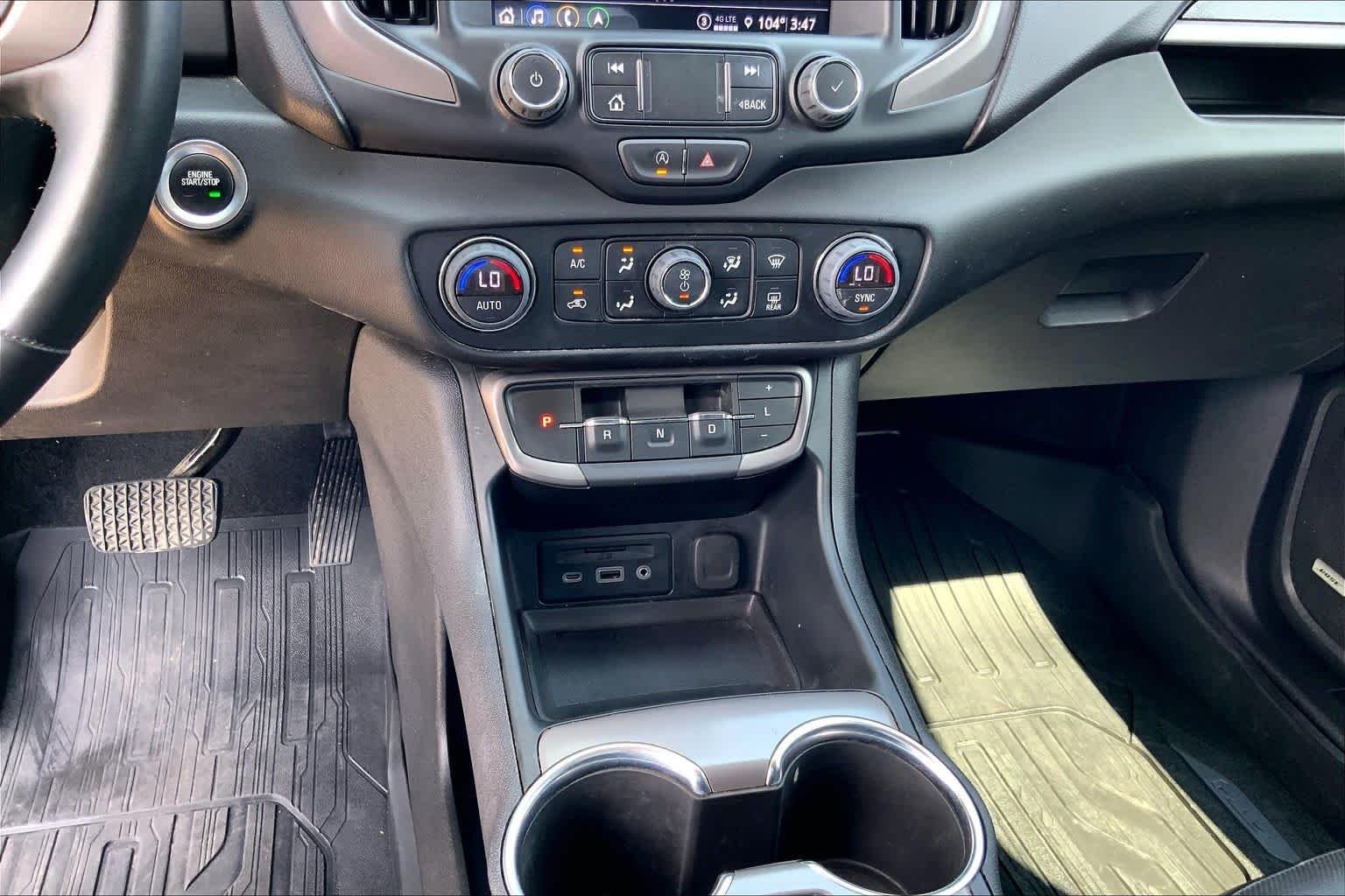 Used 2024 Sterling Metallic GMC AT4 image 32