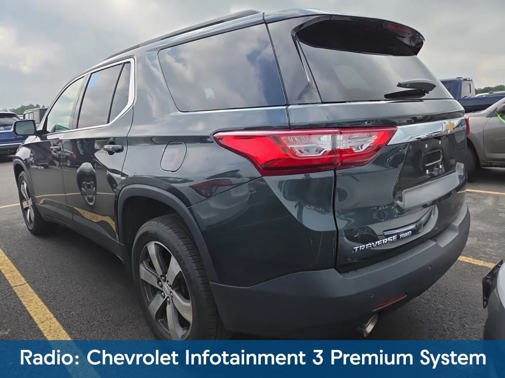 Used 2020 Gray Chevrolet 3LT image 5