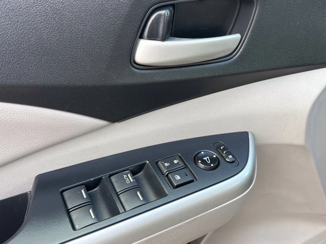 Used 2013 Gray Honda EX-L image 21