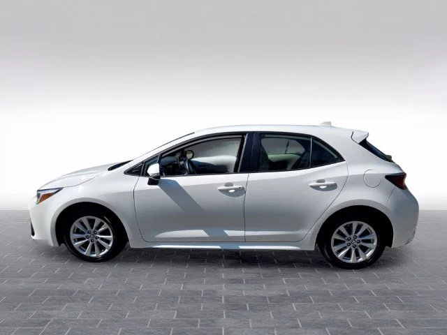 Used 2025 White Toyota SE image 4