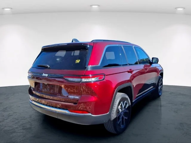 Used 2025 Red Jeep Limited image 12