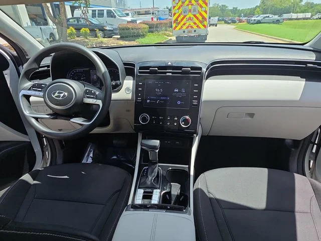 Used 2022 Gray Hyundai SEL image 10