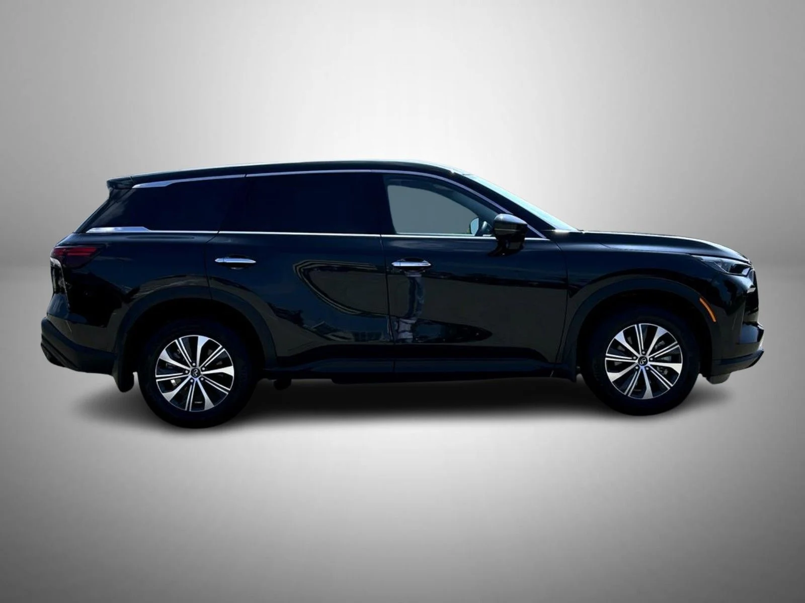 Used 2025 Black INFINITI PURE image 4