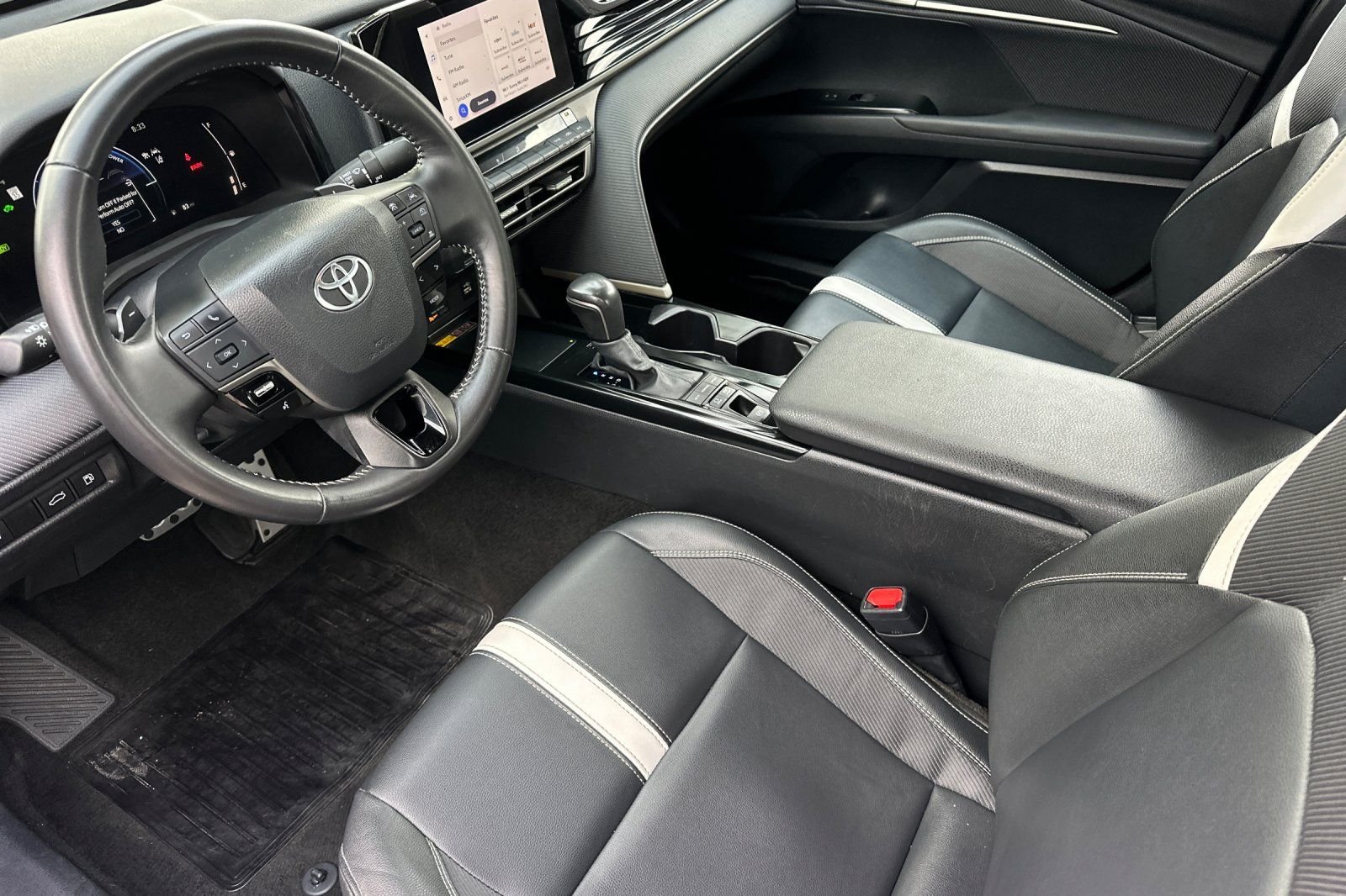 Used 2025 Midnight Black Metallic Toyota SE image 9