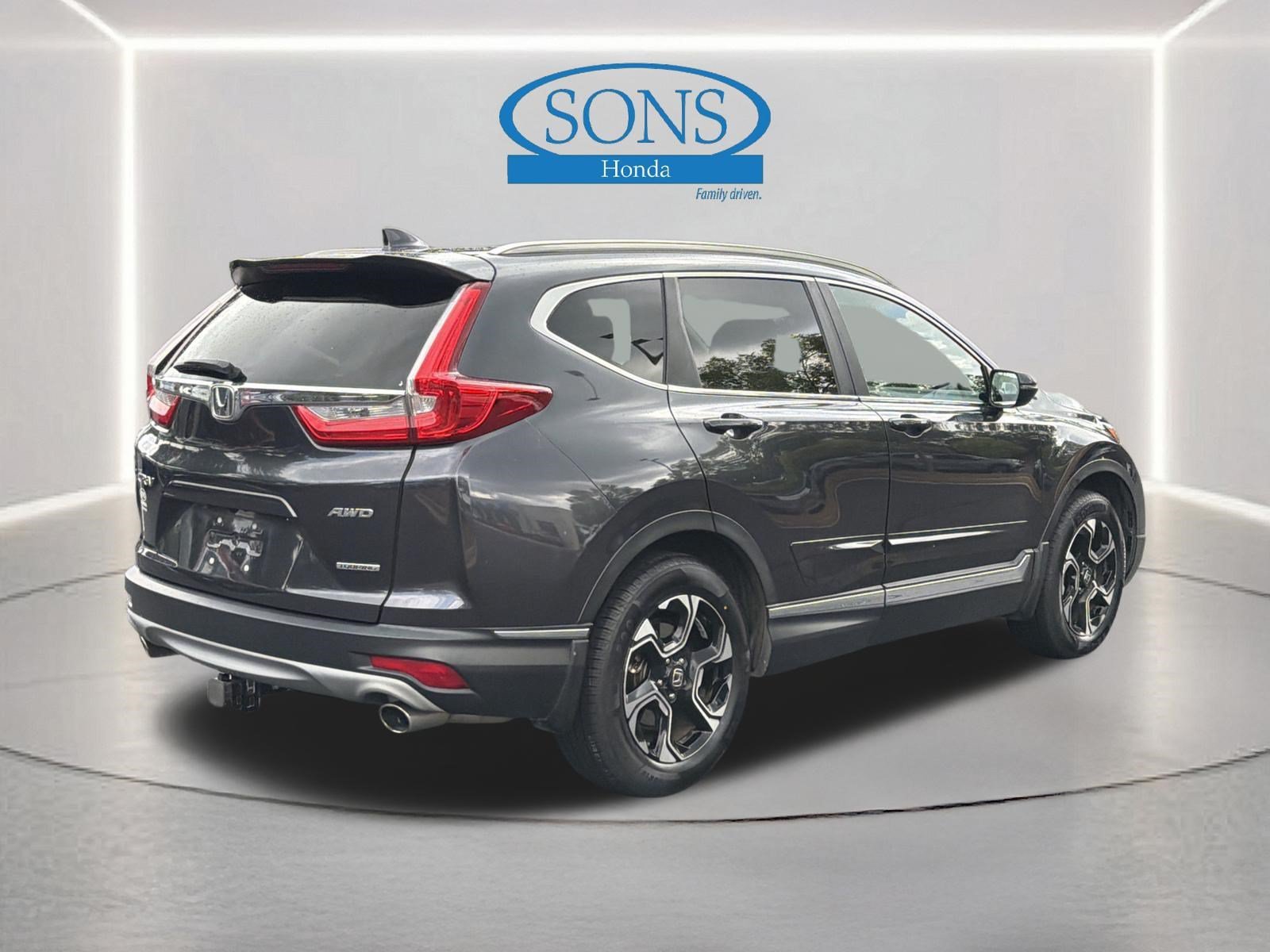 Used 2018 Gunmetal Metallic Honda Touring image 32