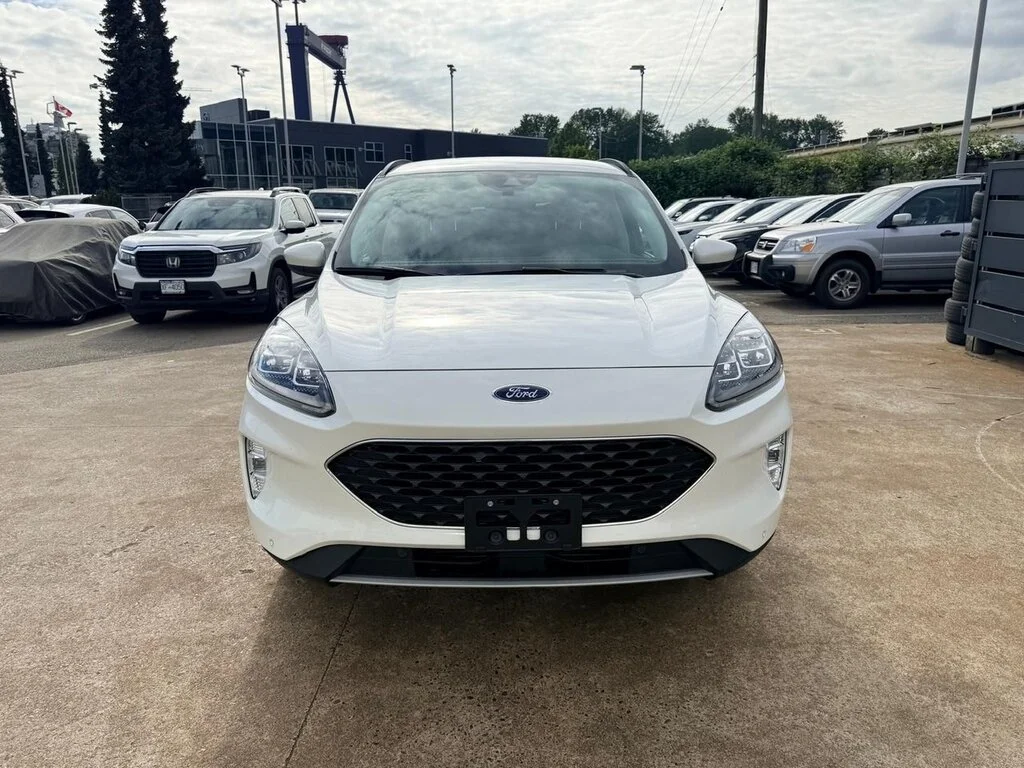 Used 2022 Star White Metallic Tri-Coat Ford Titanium AWD Dilawri Certified   Local BC image 2