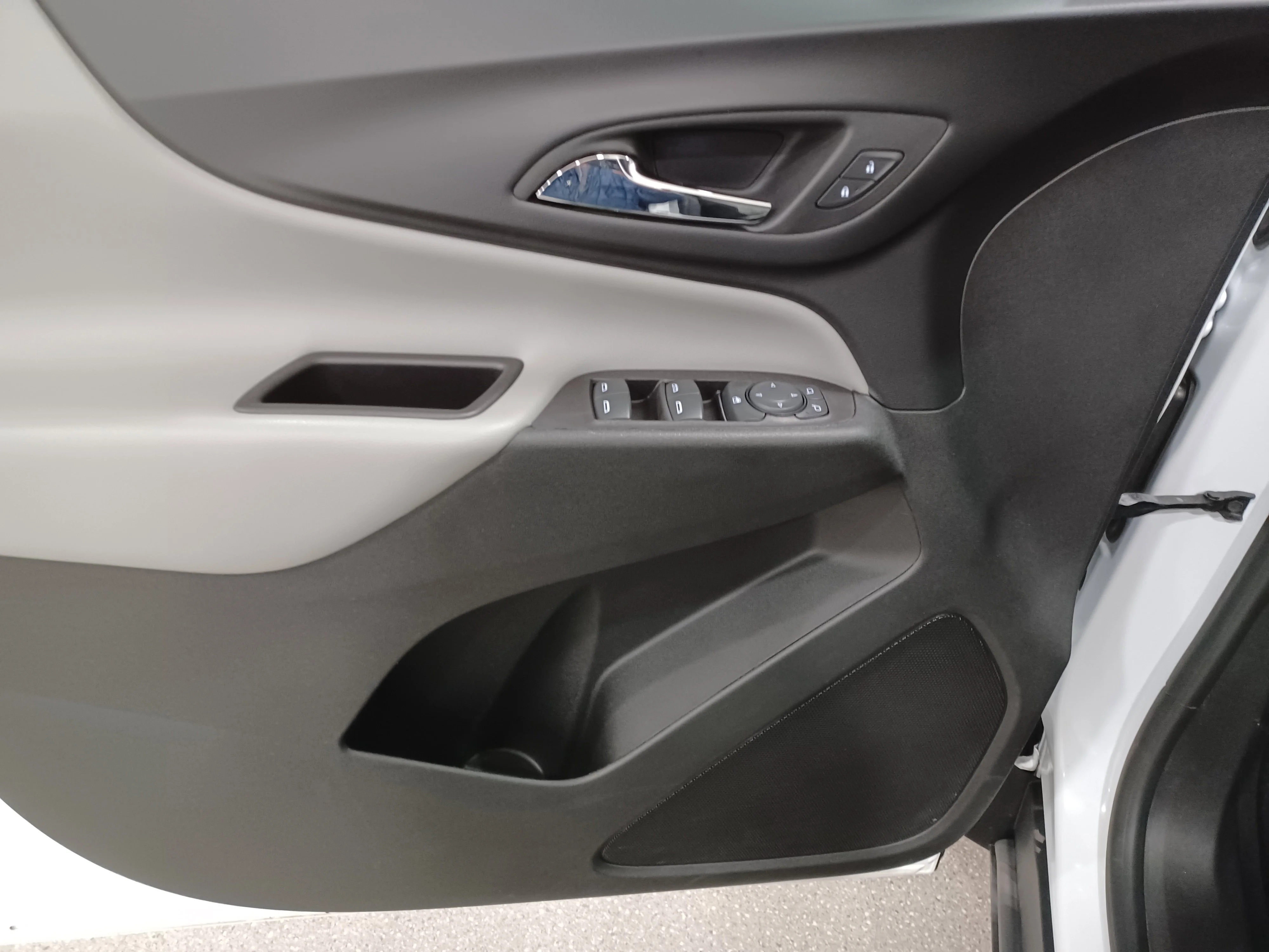 Certified Used 2022 Summit White Chevrolet LS*Remote Start | Htd Seats | Blind Spot Detection | Park Assist | Apple CarPlay image 8