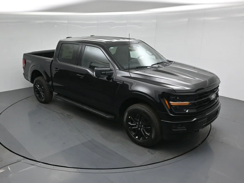 New 2026 Agate Black Metallic Ford XLT image 35