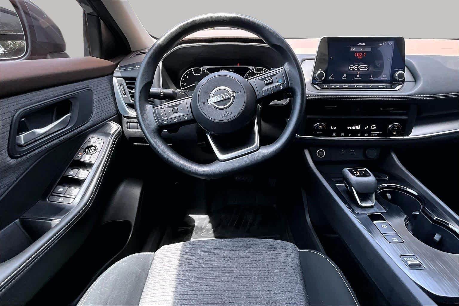 Used 2023 Gun Metallic Nissan SV image 6