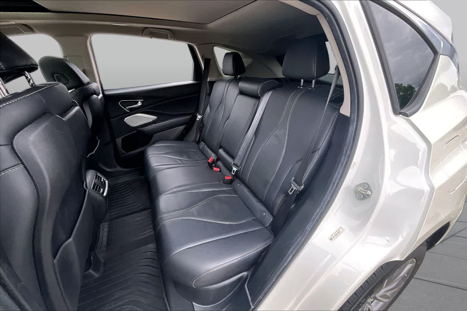 Used 2019 White Diamond Pearl Acura w/Technology Pkg image 19