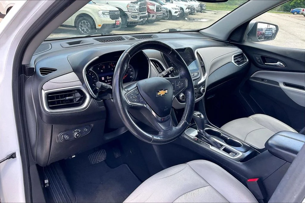 Used 2020 White Chevrolet Premier image 14