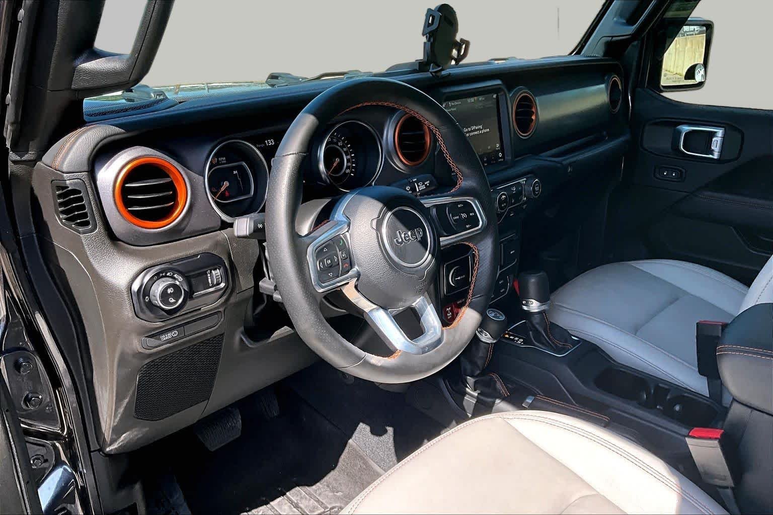 Certified Used 2023 Granite Crystal Clearcoat Metallic Jeep Mojave image 18