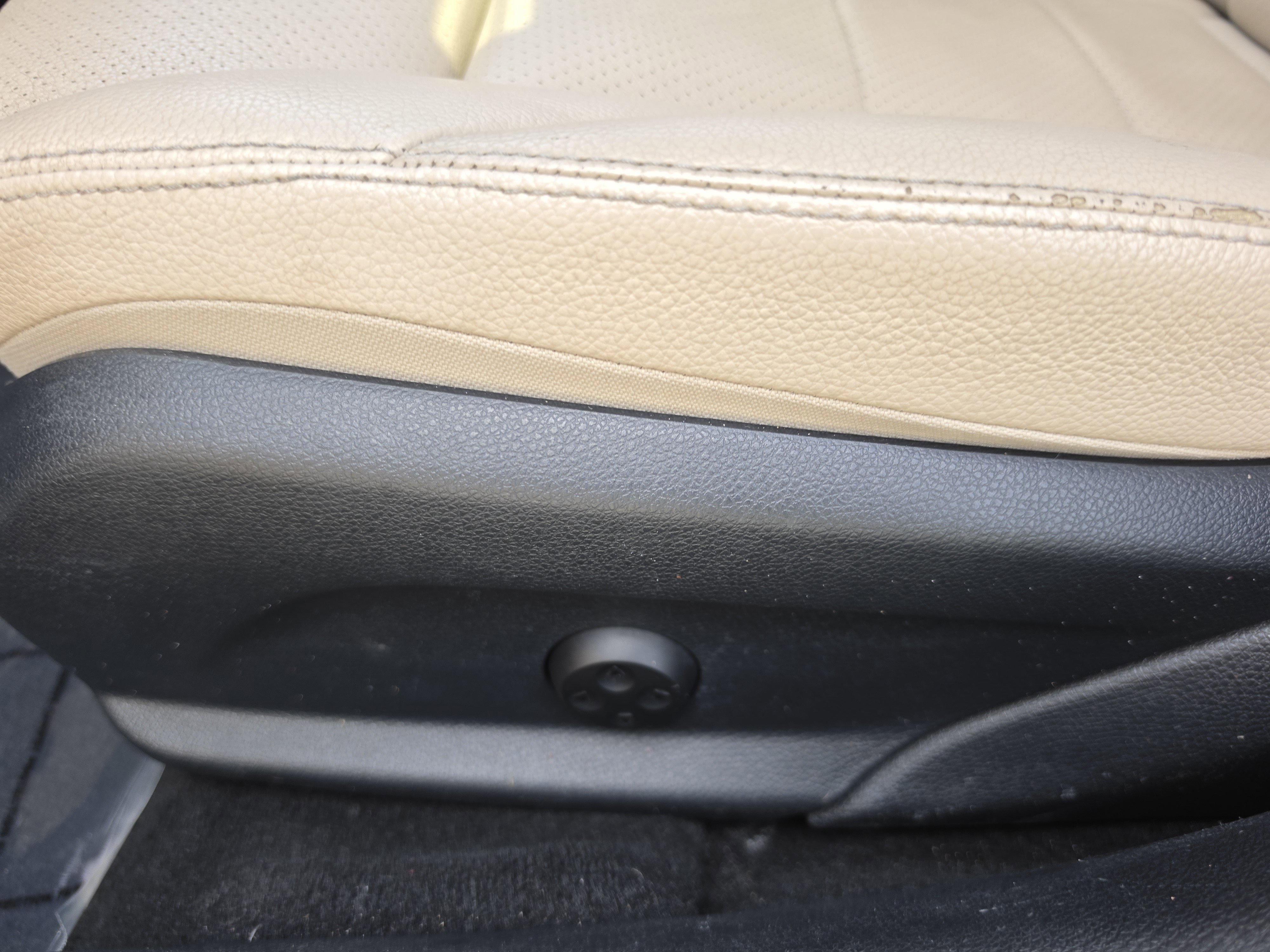 Used 2019 Black Mercedes-Benz C 300 image 9