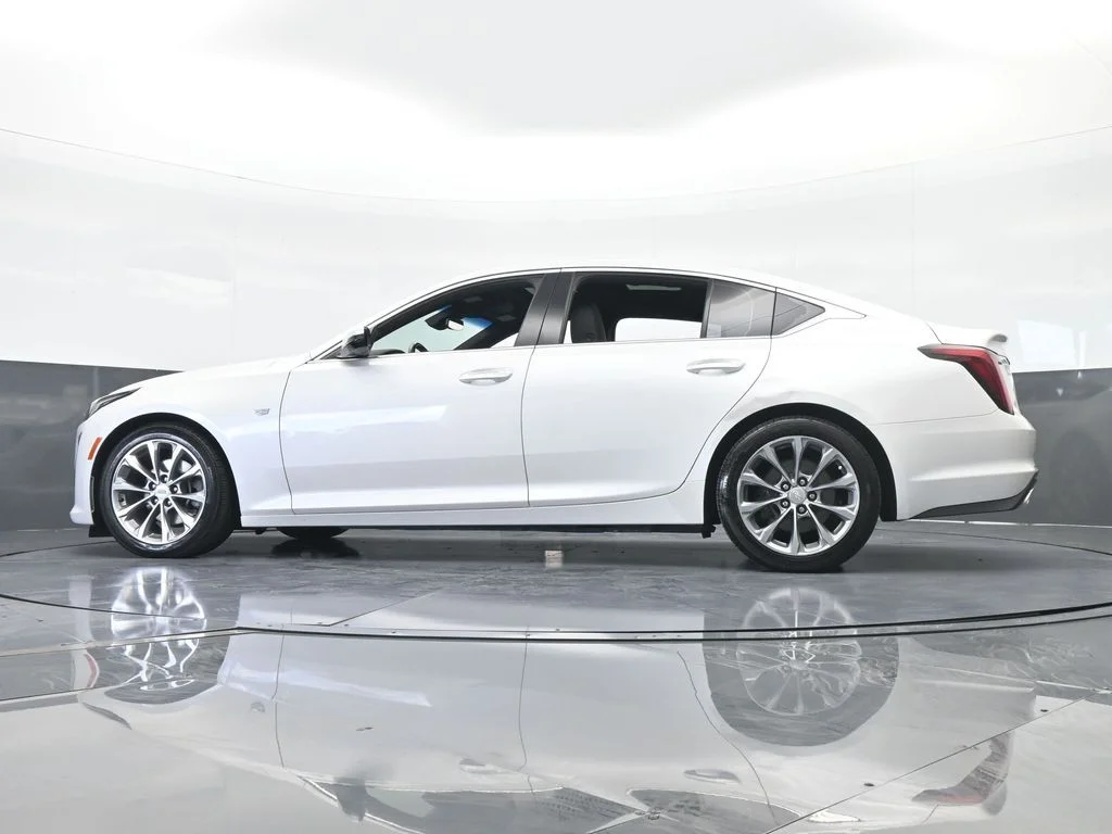 Used 2020 Crystal White Tricoat Cadillac Premium Luxury image 23