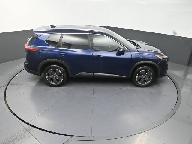 Used 2024 Blue Nissan SV image 18