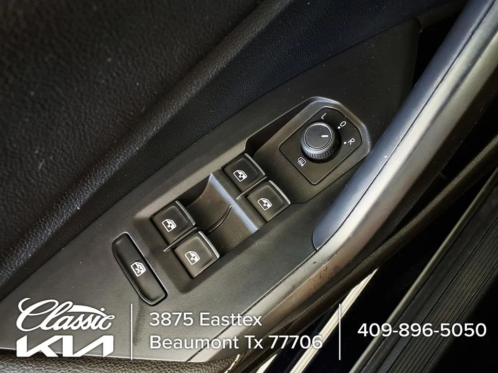 Used 2024  Volkswagen 1.5T SE image 25