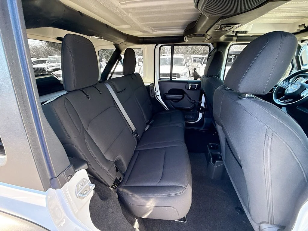 Used 2021 White Jeep Unlimited Willys image 31