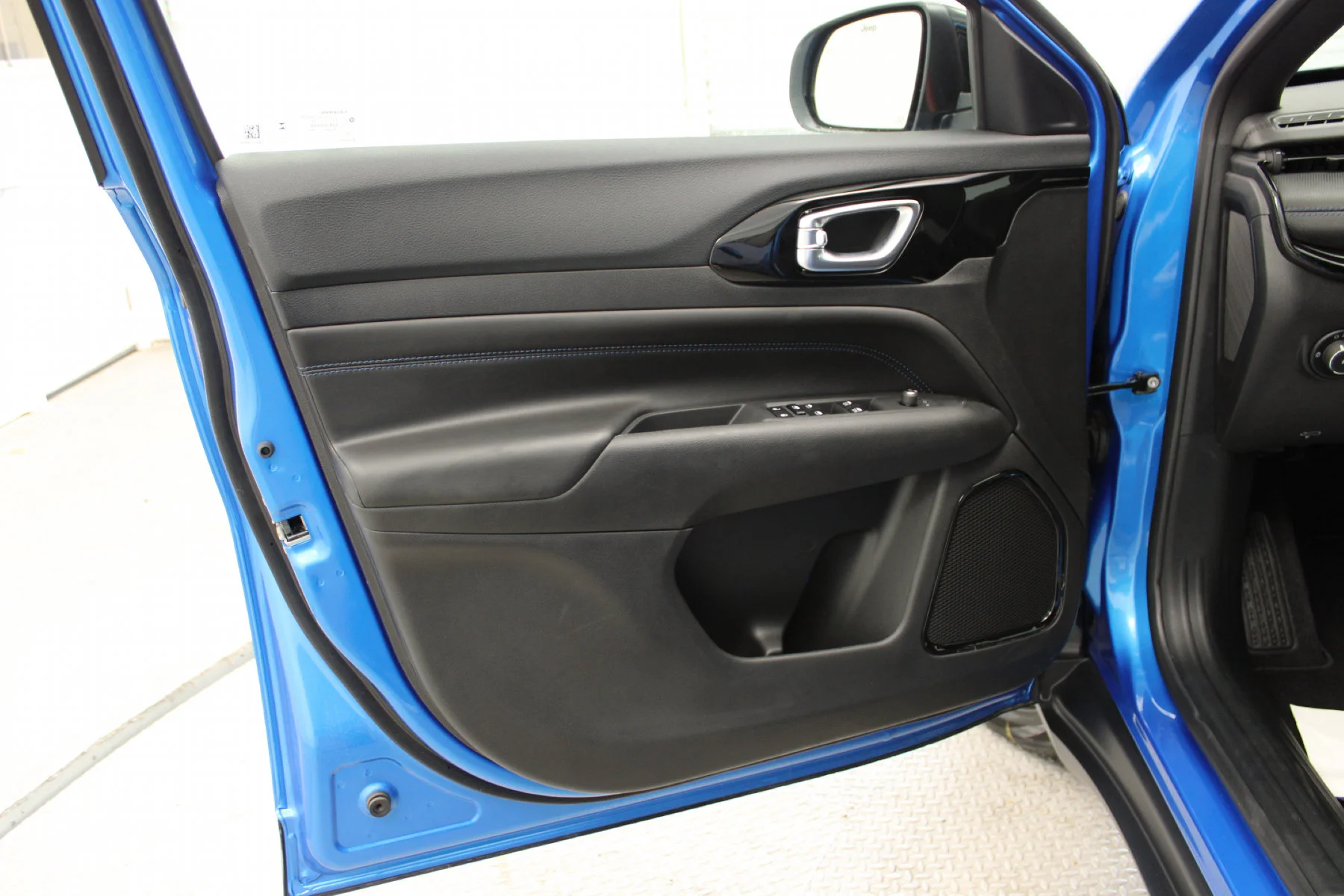 2025 Jeep Compass Latitude - Photo 12