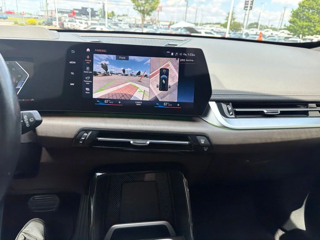 Used 2023 Black BMW xDrive28i image 21