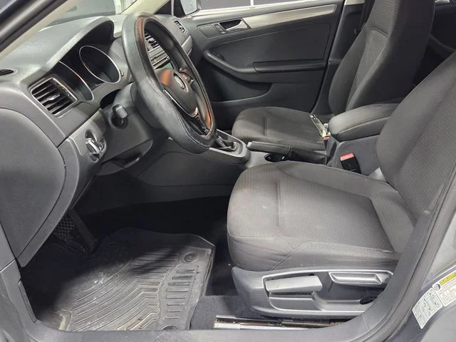 Used 2015 Gray Volkswagen 1.8T SE image 5