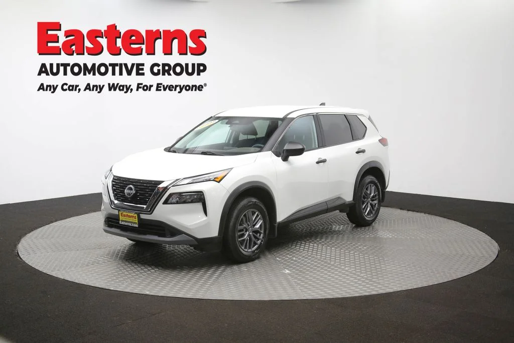 Used 2023 White Nissan S image 57