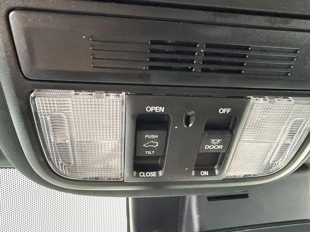Used 2021  Honda EX-L image 24