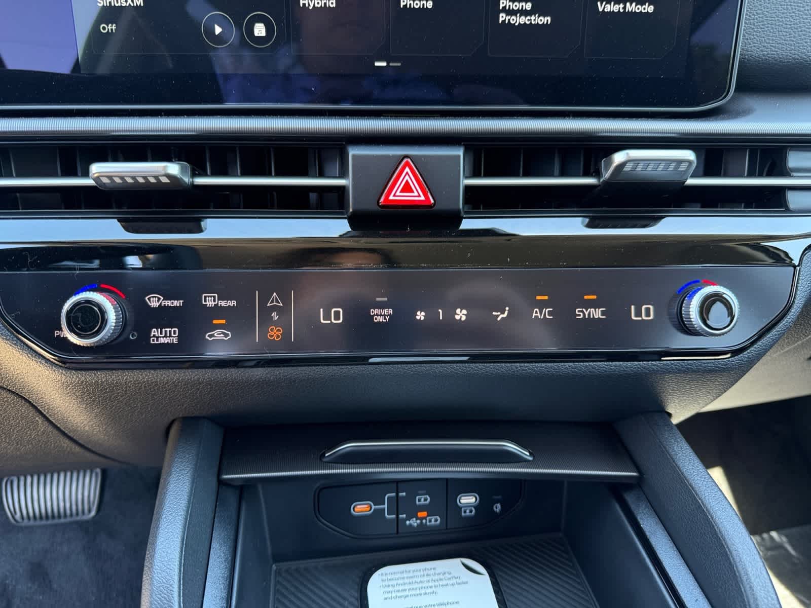 New 2026 Snow White Pearl Kia EX image 16